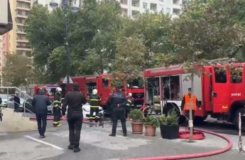 Rəşid Behbudov küçəsində yanğın məhdudlaşdırıldı - YENİLƏNİB