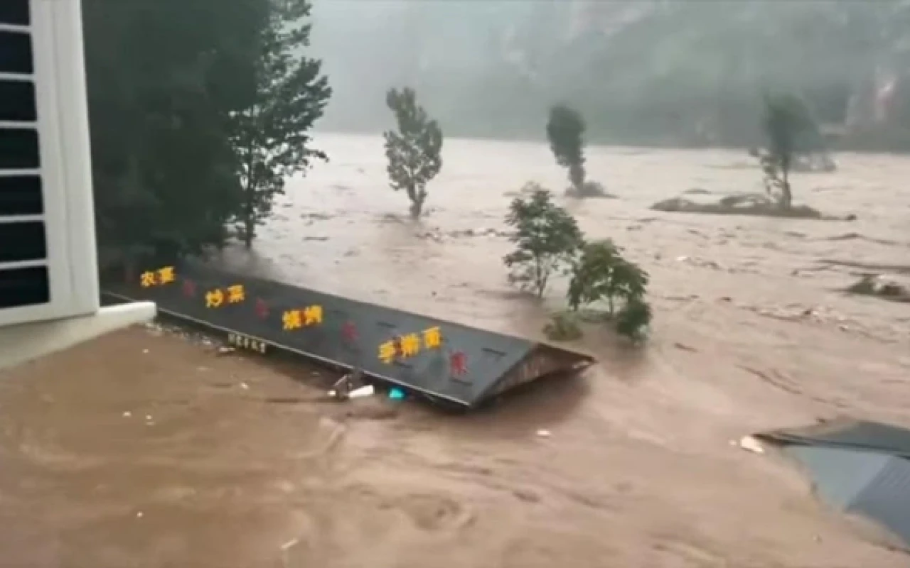 Tayvanda qasırğa 14 nəfərin həyatına son qoydu