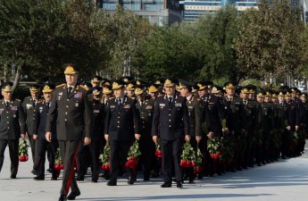 DİN-in şəxsi heyəti Anım günü ilə bağlı Zəfər parkını ziyarət etdi - FOTO/VİDEO