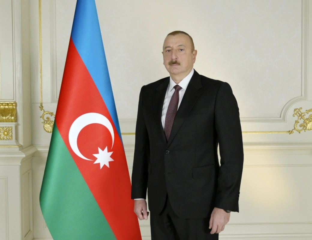 Президент Ильхам Алиев отправил венок в Парк Победы