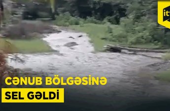 Арчиван ушёл под воду, десятки людей спасены из затопленных домов