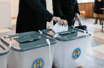 На парламентских выборах в Молдове лидирует правящая партия PAS