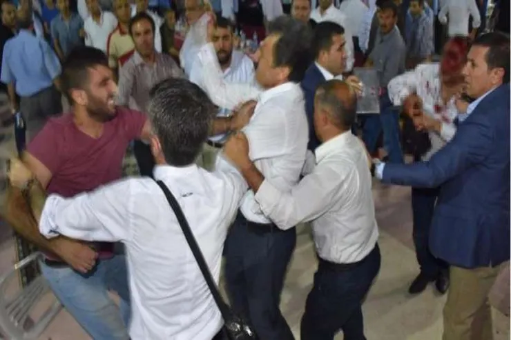 İsmayıllıda toyda KÜTLƏVİ DAVA: bəyi də bıçaqladılar - YENİLƏNİB