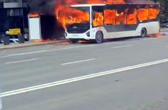 В Сумгайыте сгорел автобус