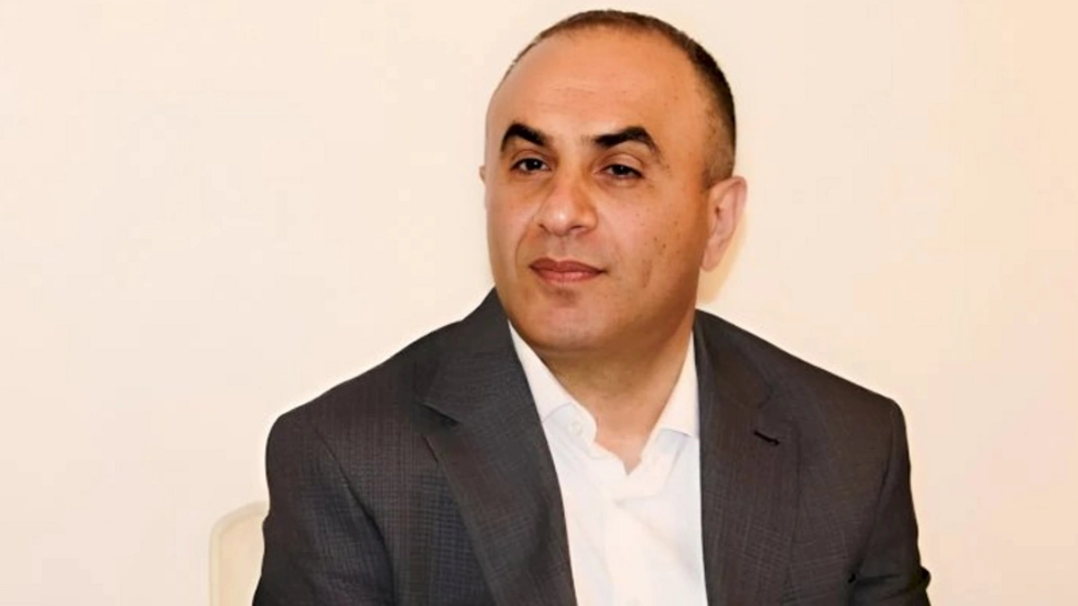 Prorektor işdən çıxmaq üçün ərizə yazdı: Nazir qəbul etdi