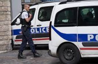 Во Франции скончался юноша, ранивший себя после ножевого нападения на педагога