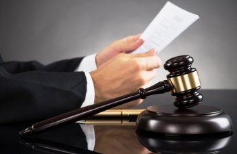 Bakıda azərbaycanlı milyarderin adı keçən beynəlxalq korrupsiya işi araşdırılır – Fransa vətəndaşı hakim qarşısında