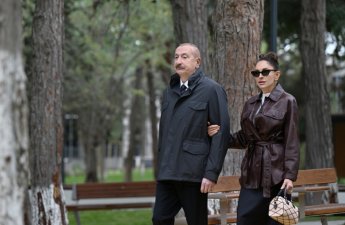 İlham Əliyev və birinci xanım yeni parkın açılışında - FOTOLAR