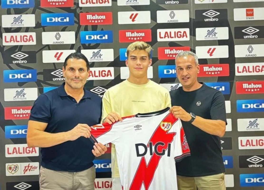 Azərbaycanlı futbolçu İspaniya klubu ilə müqavilə BAĞLADI
