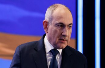 Paşinyan Danimarkaya işgüzar səfərə yola düşüb