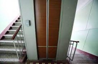 Liftdə köməksiz qalan şəxslər xilas edildi