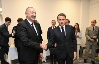 Ильхам Алиев встретился с президентом Франции в Копенгагене-ФОТО