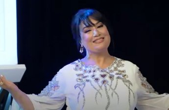Bir zamanların məşhur müğənnisi 15 ildən sonra efirə çıxdı - VİDEO  