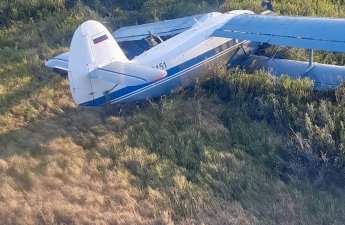 Самолет Ан-2 совершил жесткую посадку на юге Красноярского края