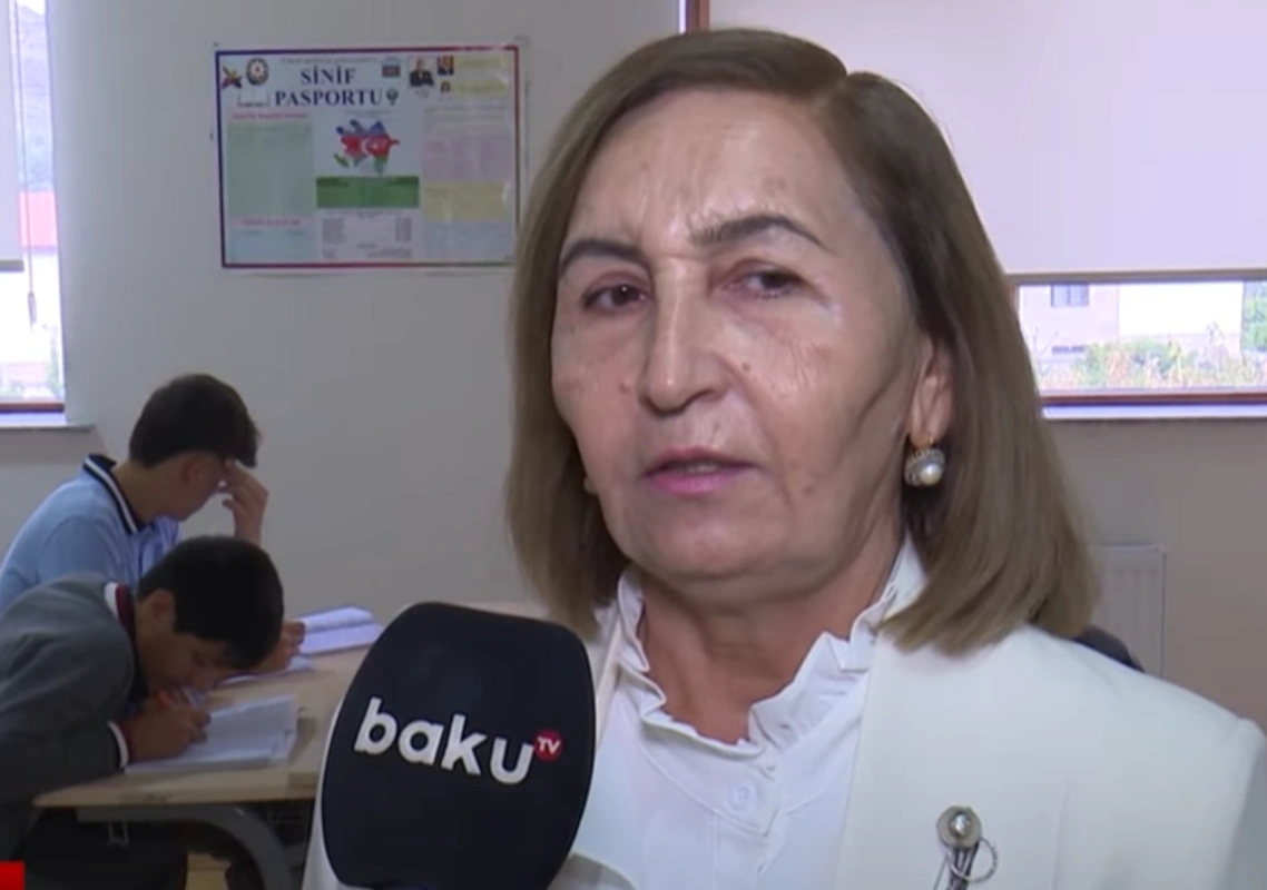 Laçında çalışan müəllim: 