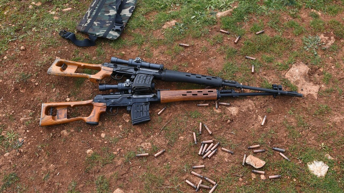 Gürcüstan DTX külli miqdarda silah və partlayıcı maddələr ələ keçirib