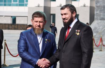 Кадыров вновь стал Героем Чечни-ВИДЕО