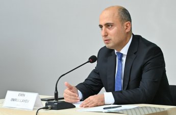 Emin Əmrullayev iki prorektoru işdən çıxardı - FOTO