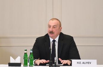 Ильхам Алиев принимает участие в саммите по Газе в Египте