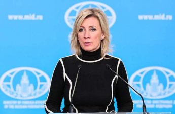 Zaxarova Latviyanın rusiyalıları deportasiya etmək qərarını pisləyib