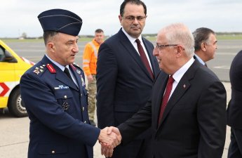 Türkiyə müdafiə naziri Brüsselə səfər etdi