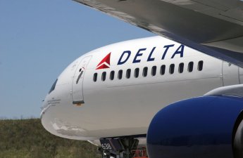 В США самолет не долетел до пункта назначения из-за тухлой еды пассажира