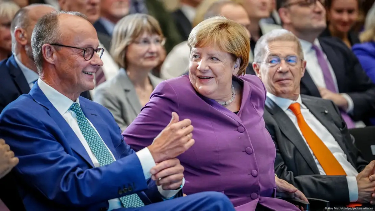 Merkel Mertsin yubileyinə dəvət olunmayıb