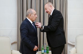 Ильхам Алиев вручил Ягубу Эюбову орден «Истиглал»-ФОТО