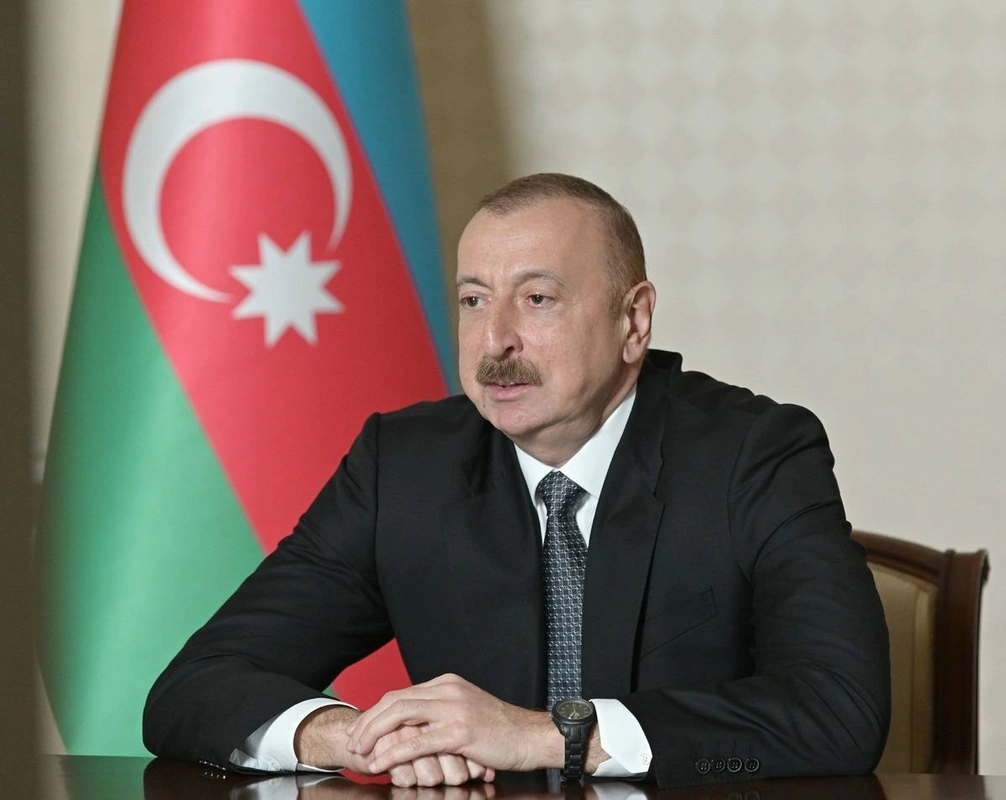 Ильхам Алиев поздравил нового премьер-министра Японии