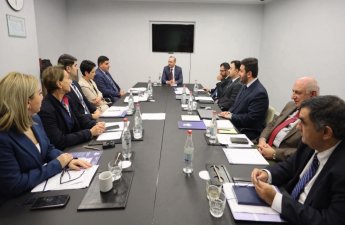 Azərbaycan və Ermənistan vətəndaş cəmiyyəti nümayəndələri İrəvanda görüşüb - FOTO