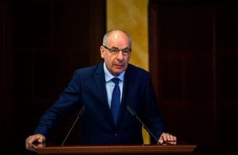 Macarıstan prezidenti Əli Hüseynlini təltif etdi