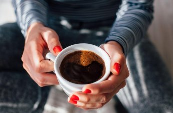 Su, yaşıl çay və kefiri unudun - Ən sağlam içki bu imiş