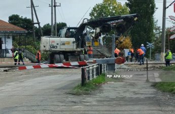 В Хачмазе из-за закрытия дороги на ремонт умер новорожденный