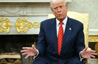 Трамп заявил о прекращении торговых переговоров с Канадой