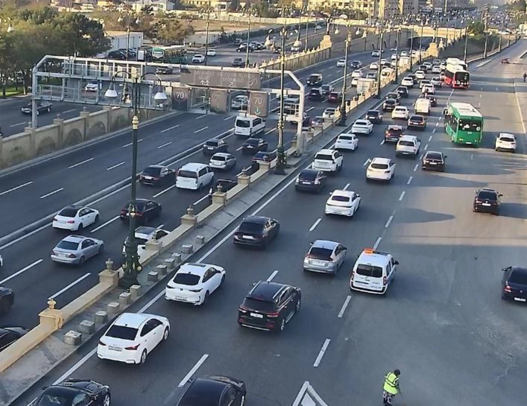 Paytaxtda sıxlıq olan küçələrin SİYAHISI