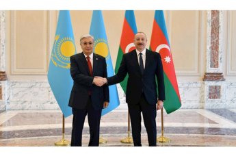 İlham Əliyev Tokayevi təbrik etdi