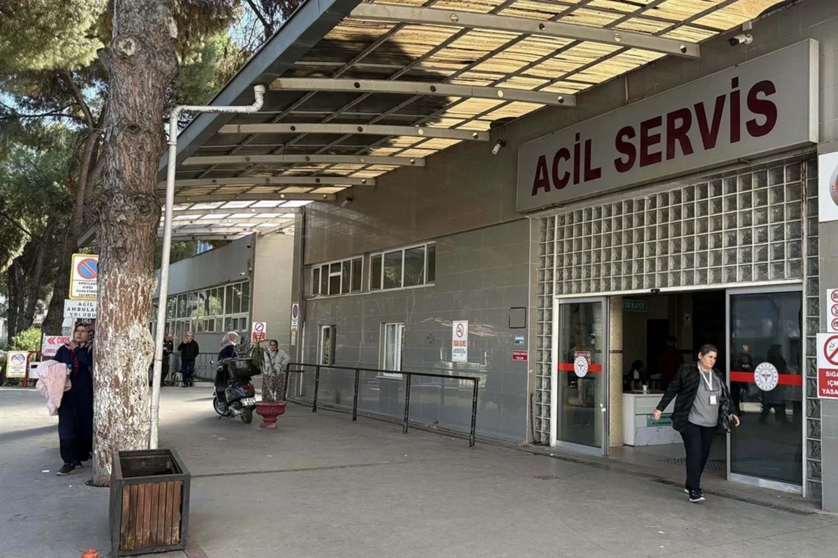 Onlarla tibb işçisi qidadan zəhərləndi
