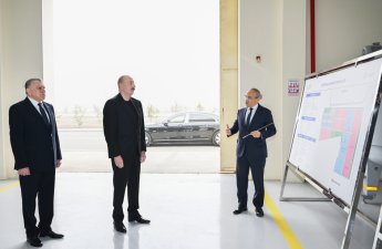 İlham Əliyev Sabirabadda aqrokimyəvi vasitələrin istehsalı müəssisəsinin fəaliyyəti ilə tanış olub - FOTO