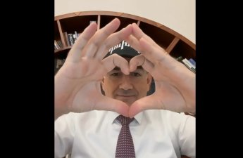 Собчак высмеяла музыкальные публикации Пашиняна