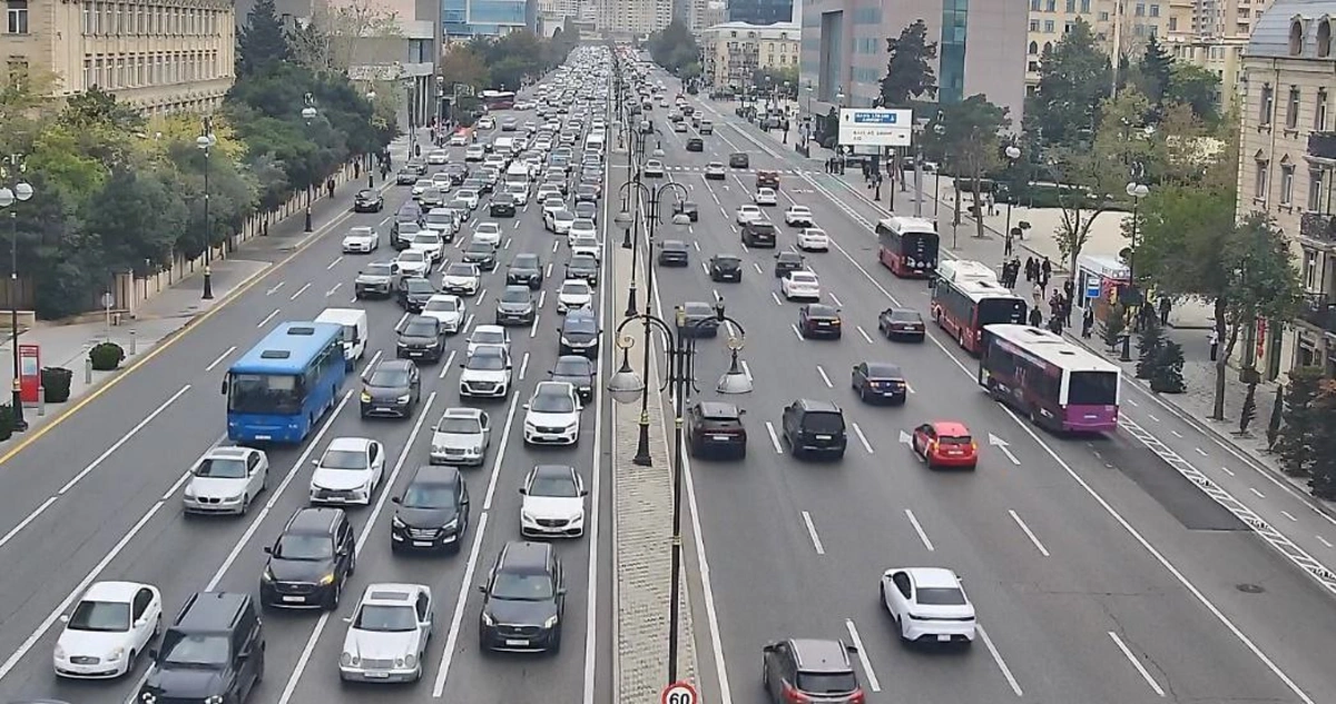 Paytaxtın bu küçələrində sıxlıq var - SİYAHI