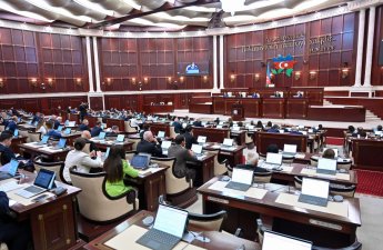 Milli Məclisdə beynəlxalq parlament konfransı başladı