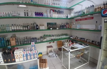 В Лянкяране запретили продавать водку с логотипом на русском языке