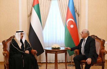 Əli Əsədov BƏƏ-nin Federal Milli Şurasının sədri ilə görüşüb