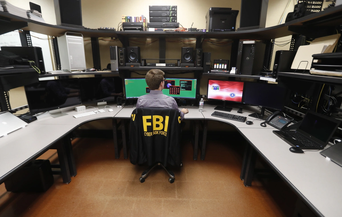 Federal Təhqiqatlar Bürosu şatdaun səbəbindən araşdırmalarını dayandırıb