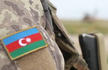 Hərbi və xüsusi rütbəli şəxslərin təqvimi xidmət müddətinə hansı dövrlərin aid edildiyi müəyyənləşib