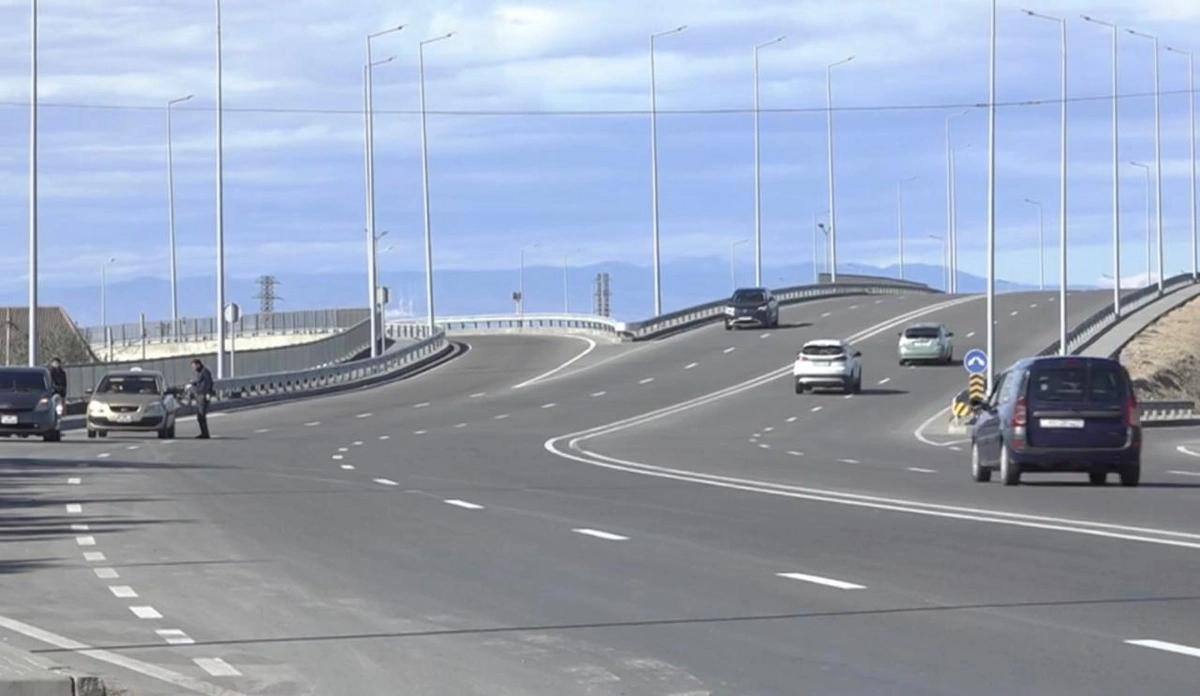 Qaş düzəltmək istədilər, göz çıxardılar: Kürdəxanı sakinlərinin etirazına səbəb olan yol