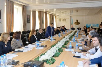 Məktəbəqədər və ümumi təhsil üzrə ictimai dinləmə keçirildi - FOTO