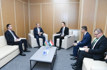 Байрамов и Сийярто встретились в Самарканде