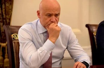 Суд отправил под домашний арест экс-мэра Одессы