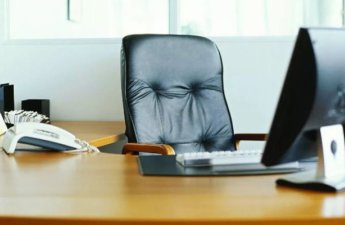 Qızı şikayət etdi, direktorun 100 minlik yeyintisi üzə çıxdı - FOTO